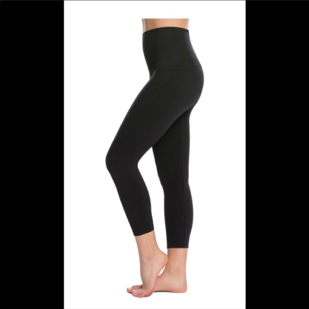 Love Your  Assets by Sara Blake Black Crop Legging